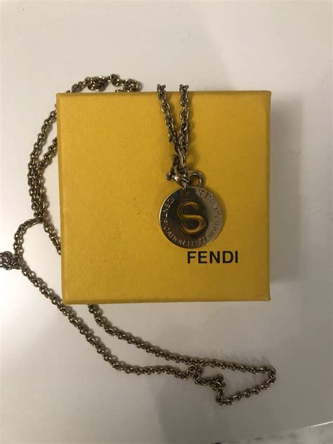 collana fendi con iniziale del nome|Collana F Is Fendi .